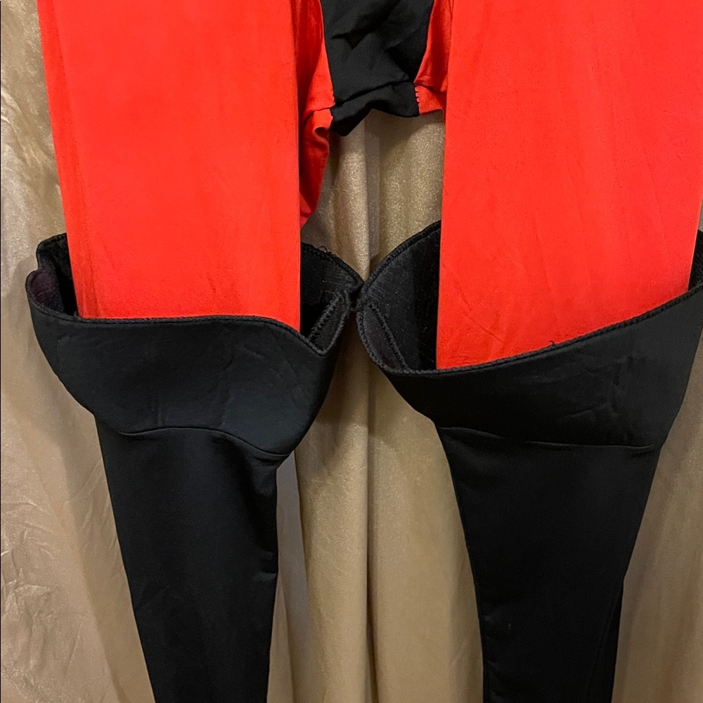 Mrs. Incredible L Red/Black Superhero Costume w/Iconic Emblem by Disney Plexar - Picture 4 of 16